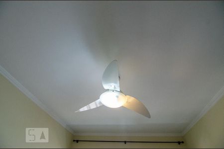 Sala de apartamento para alugar com 2 quartos, 75m² em Cambuí, Campinas