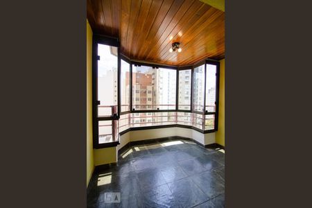 Varanda de apartamento para alugar com 2 quartos, 75m² em Cambuí, Campinas