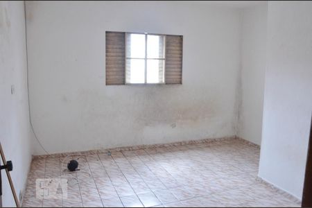 Quarto 1  de casa para alugar com 2 quartos, 100m² em Parque São Domingos, São Paulo