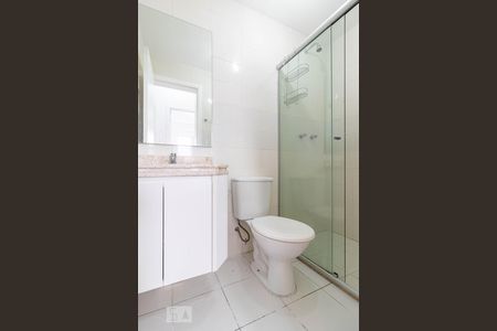 Banheiro do Corredor de apartamento para alugar com 3 quartos, 72m² em Tamboré, Barueri