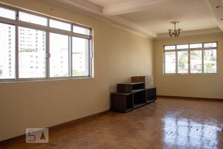Sala de apartamento para alugar com 3 quartos, 90m² em Vila Monumento, São Paulo