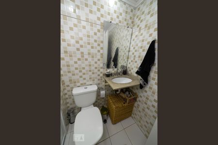 Banheiro de apartamento para alugar com 2 quartos, 50m² em Centro, Guarulhos