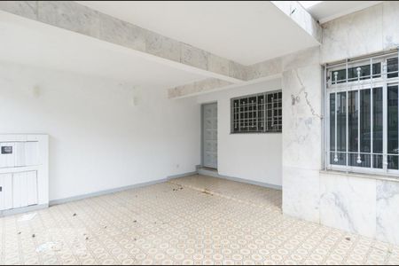 Casa à venda com 133m², 3 quartos e 2 vagas Casa à venda com 133m², 3 quartos e 2 vagasGaragem