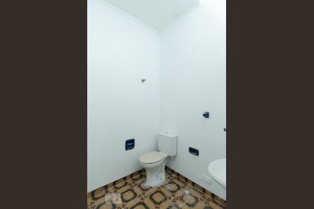 Casa à venda com 133m², 3 quartos e 2 vagas Casa à venda com 133m², 3 quartos e 2 vagasBanheiro