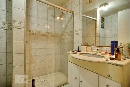 Banheiro de apartamento à venda com 3 quartos, 103m² em Perdizes, São Paulo