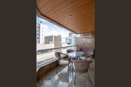 Apartamento para alugar com 4 quartos, 320m² em Santo Agostinho, Belo Horizonte