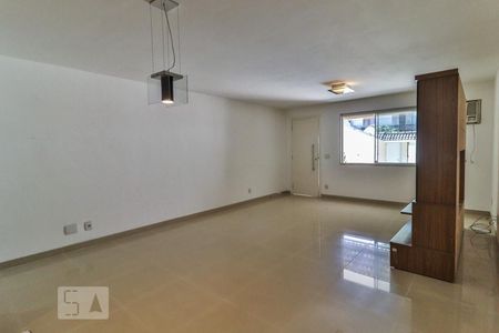 Sala de casa de condomínio à venda com 3 quartos, 140m² em Freguesia , Rio de Janeiro