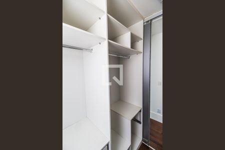 Apartamento para alugar com 123m², 3 quartos e 2 vagas Apartamento para alugar com 123m², 3 quartos e 2 vagasCloset da suíte 1