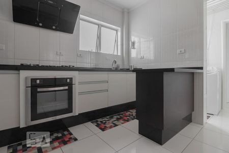 Apartamento à venda com 114m², 2 quartos e 2 vagas Apartamento à venda com 114m², 2 quartos e 2 vagasCozinha