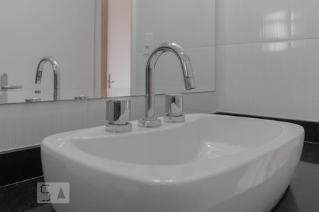 Banheiro de apartamento à venda com 2 quartos, 114m² em Cambuci, São Paulo