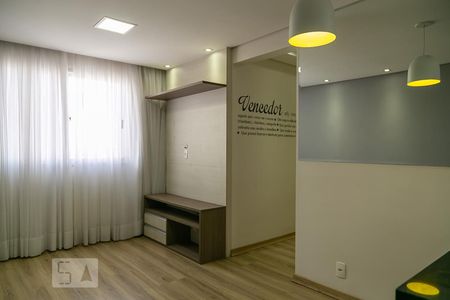 Sala de apartamento à venda com 2 quartos, 44m² em Jardim Las Vegas, Guarulhos