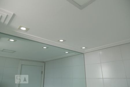 Apartamento para alugar com 44m², 2 quartos e 1 vagaDetalha banheiro