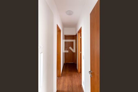 Corredor de apartamento para alugar com 3 quartos, 83m² em Ouro Preto, Belo Horizonte