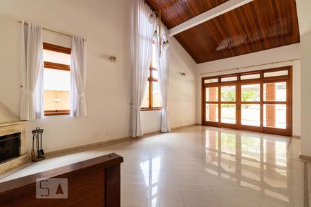 Sala de casa de condomínio à venda com 4 quartos, 600m² em Alphaville, Santana de Parnaíba