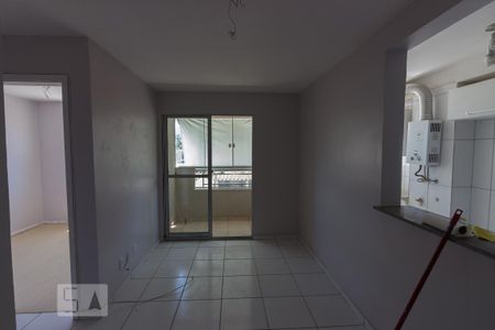 Sala de apartamento para alugar com 2 quartos, 55m² em Taquara, Rio de Janeiro