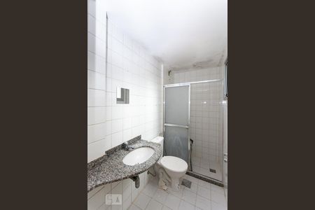 Banheiro da Suíte de apartamento para alugar com 2 quartos, 60m² em Santa Rosa, Niterói