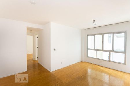 Sala de apartamento para alugar com 2 quartos, 60m² em Santa Rosa, Niterói