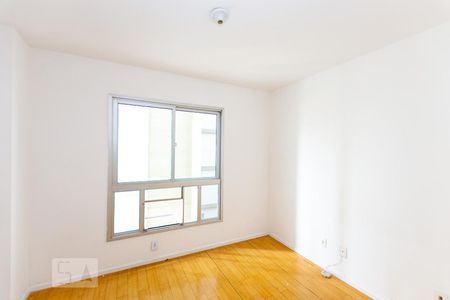 Quarto 1 de apartamento para alugar com 2 quartos, 60m² em Santa Rosa, Niterói