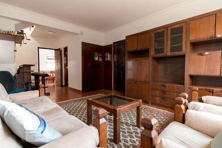Sala de estar de casa à venda com 3 quartos, 320m² em Vila Galvão, Guarulhos