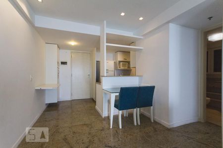Sala de apartamento à venda com 1 quarto, 50m² em Barra da Tijuca, Rio de Janeiro