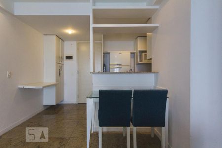 Sala de apartamento à venda com 1 quarto, 50m² em Barra da Tijuca, Rio de Janeiro