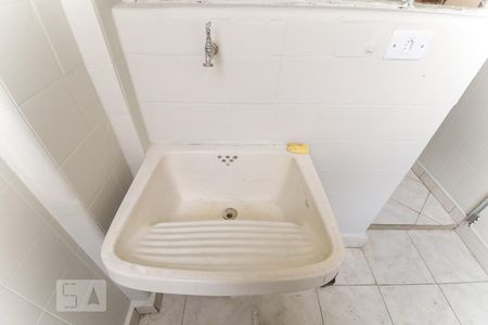 Apartamento para alugar com 60m², 2 quartos e sem vagaDetalhe área de serviço