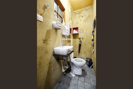 Casa à venda com 250m², 3 quartos e 2 vagasLavabo