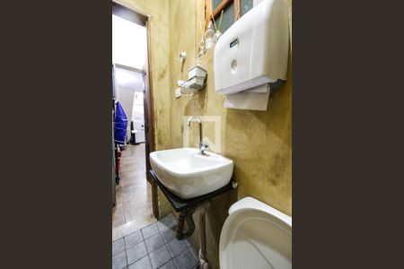 Casa à venda com 250m², 3 quartos e 2 vagasLavabo