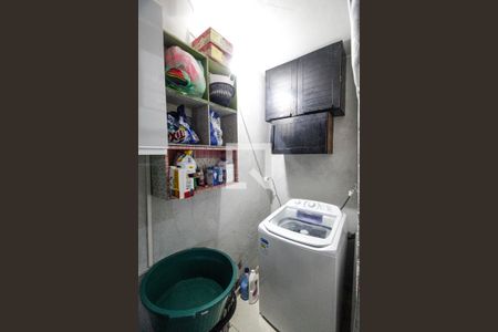 Casa à venda com 250m², 3 quartos e 2 vagasÁrea de serviço