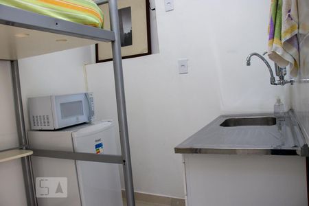 Studio - Cozinha de kitnet/studio para alugar com 1 quarto, 16m² em Aclimação, São Paulo