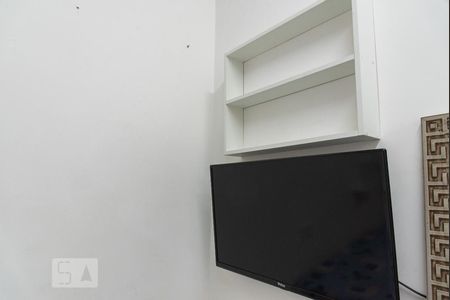 Sala/Quarto/Cozinha de kitnet/studio para alugar com 1 quarto, 14m² em Aclimação, São Paulo