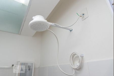 Chuveiro de kitnet/studio para alugar com 1 quarto, 14m² em Aclimação, São Paulo