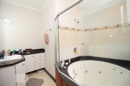 Banheiro Dormitório 1 de casa de condomínio para alugar com 3 quartos, 200m² em Sarandi, Porto Alegre