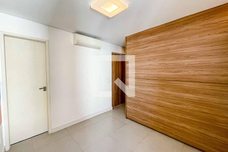 Apartamento à venda com 65m², 1 quarto e 1 vagaQuarto