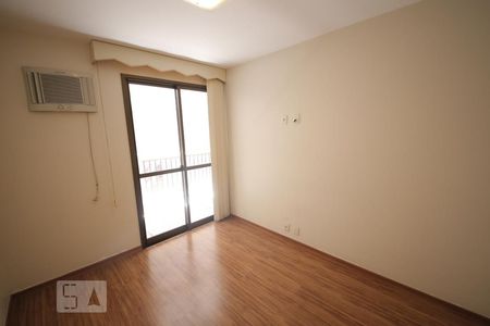 Quarto de apartamento à venda com 2 quartos, 98m² em Icaraí, Niterói