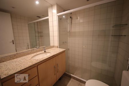 Banheiro de apartamento à venda com 2 quartos, 98m² em Icaraí, Niterói