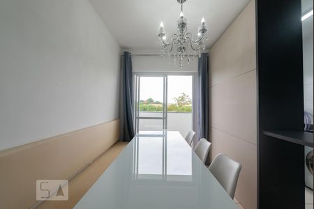 Sala de apartamento para alugar com 2 quartos, 70m² em Serraria, São José