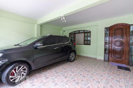 Casa à venda com 300m², 3 quartos e 2 vagasGaragem