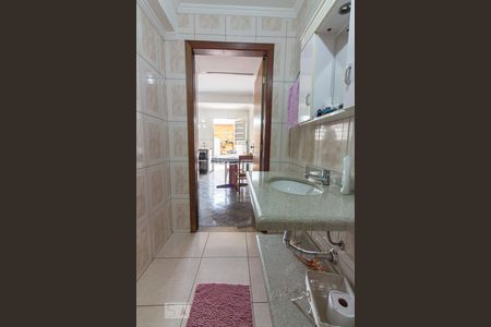 Casa à venda com 300m², 3 quartos e 2 vagasBanheiro