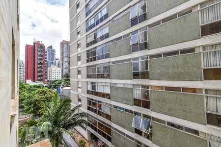 Sala - Vista de apartamento à venda com 4 quartos, 140m² em Cerqueira César, São Paulo