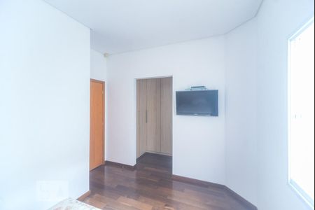 Casa para alugar com 170m², 3 quartos e 2 vagasSuíte