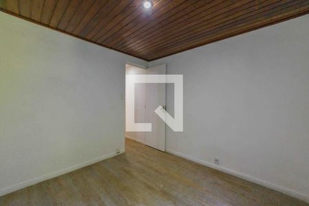 Casa de condomínio à venda com 275m², 4 quartos e 5 vagasQuarto 1