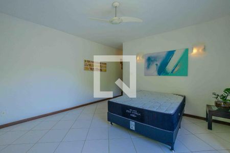 Casa de condomínio à venda com 275m², 4 quartos e 5 vagasSuíte 1