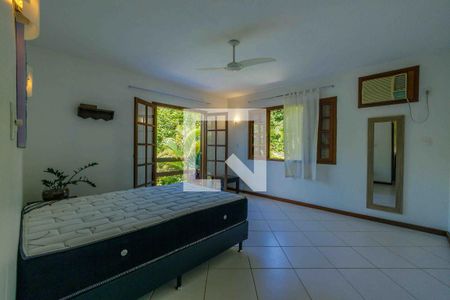 Casa de condomínio à venda com 275m², 4 quartos e 5 vagasSuíte 1