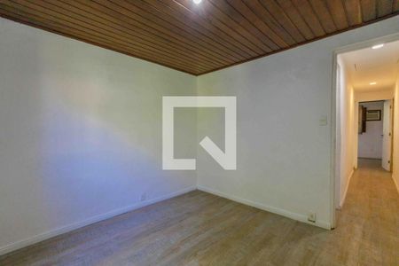 Casa de condomínio à venda com 275m², 4 quartos e 5 vagasQuarto 1