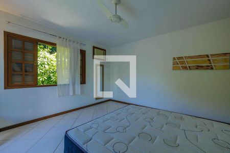 Casa de condomínio à venda com 275m², 4 quartos e 5 vagasSuíte 1