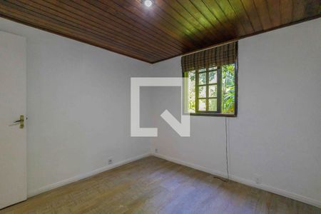 Casa de condomínio à venda com 275m², 4 quartos e 5 vagasQuarto 1