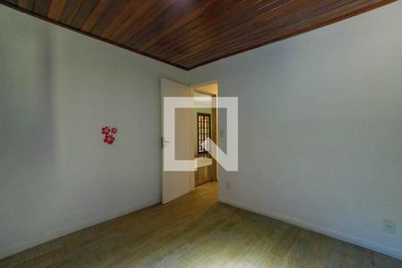 Casa de condomínio à venda com 275m², 4 quartos e 5 vagasSuíte 2