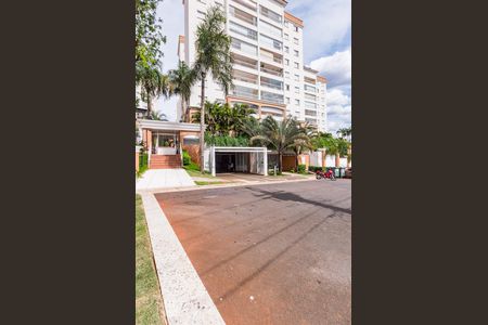 Apartamento para alugar com 100m², 3 quartos e 2 vagasFachada do Condomínio