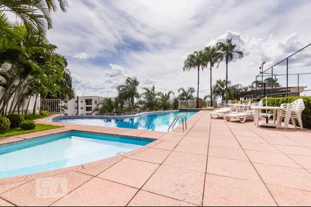 Apartamento para alugar com 100m², 3 quartos e 2 vagasÁrea comum - Piscina